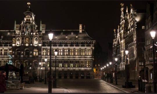 B&B Art And Sleep Antwerpen Ngoại thất bức ảnh